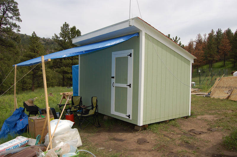 Sallas: Build a shed next to house